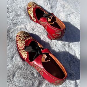 Authentic Collector item Ruby Keeler tap shoes beautiful rich embroidery colors